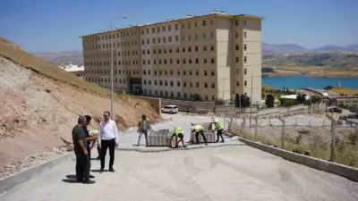 Adıyaman’ın Kahta ilçe Belediyesi tarafından Kahta Meslek Yüksekokulu ulaşım güzergâhında