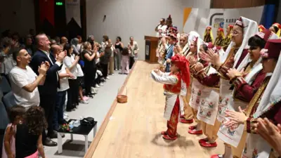 Karacabey Belediyesi’nin kültür ve sanat kursları kapsamında faaliyet gösteren Çocuk-Yetişkin