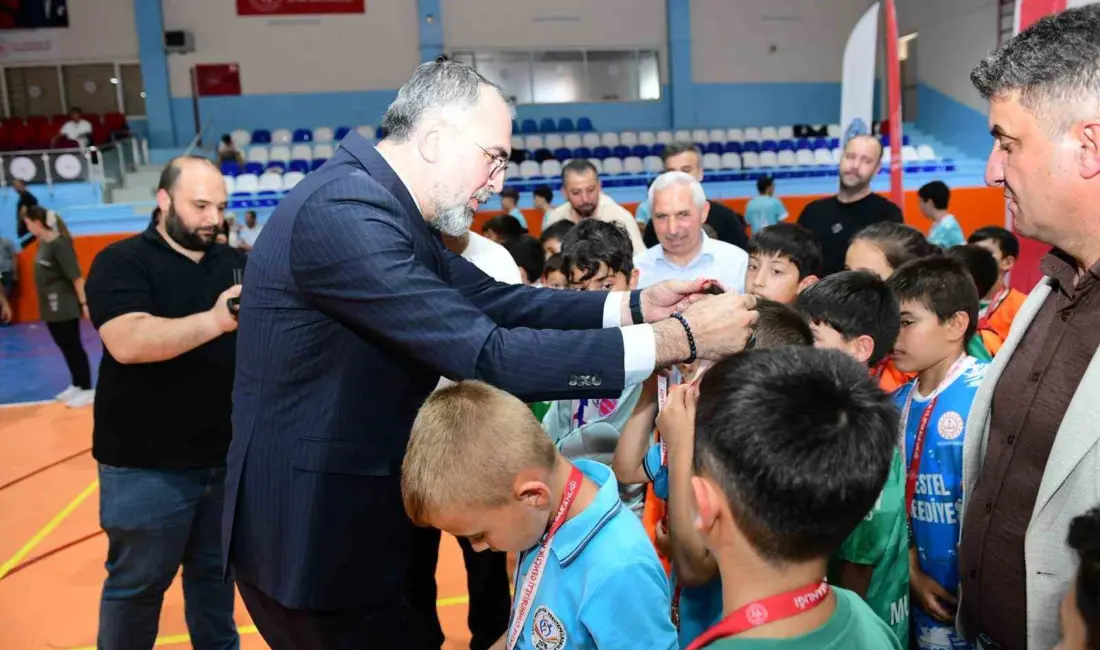 Bursa’da Kestel Belediyesi’nin spora ve gençliğe yönelik destekleri aralıksız sürüyor.