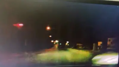 Bursa’nın Nilüfer ilçesinde kontrolsüz şekilde yola çıkan bir araç, trafik