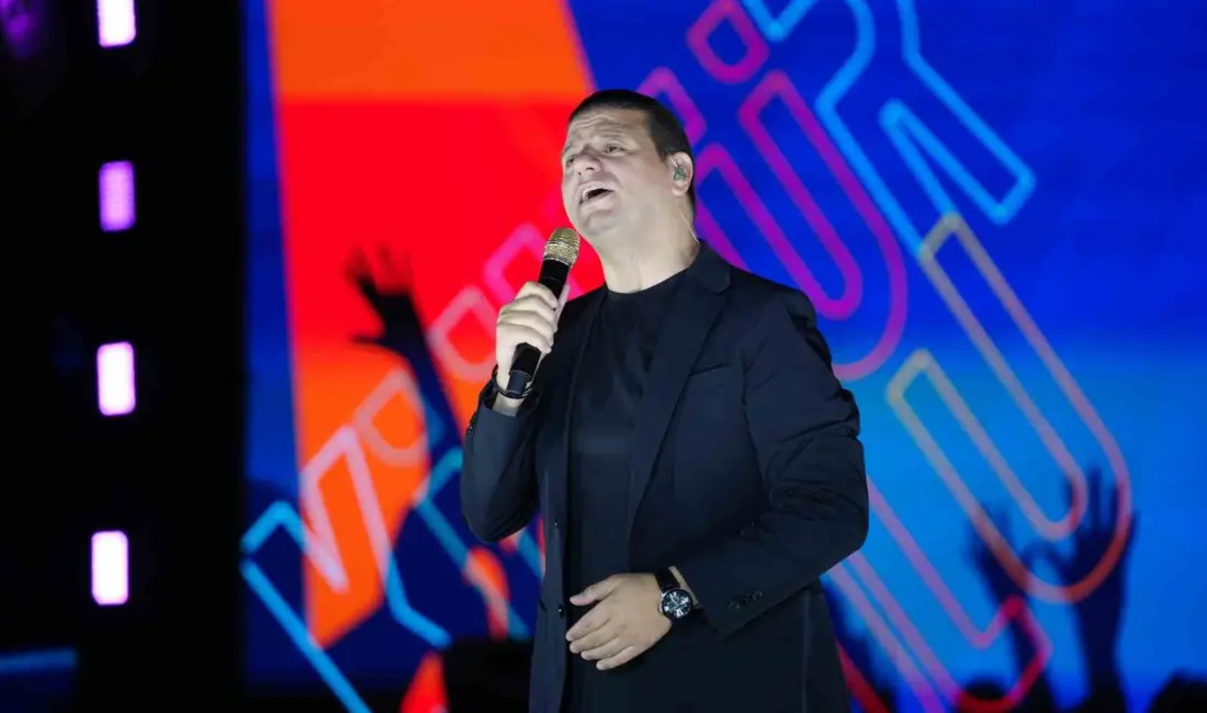 Manisa Kültür Yolu Festivali’nin üçüncü gününde sahne alan sevilen sanatçı