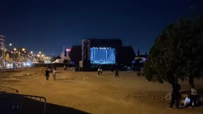 Bursa’da düzenlenen Kültür Yolu Festivali’nde Ceza sahne aldı. Konser alanında