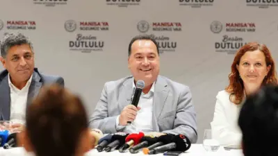 Manisa Büyükşehir Belediye Başkanı Besim Dutlulu, düzenlediği basın toplantısında kent