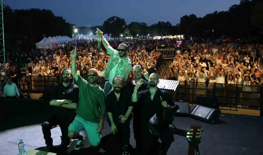 2. Nilüfer Karadeniz Festivali’nin ikinci günü de dolu dolu geçti.