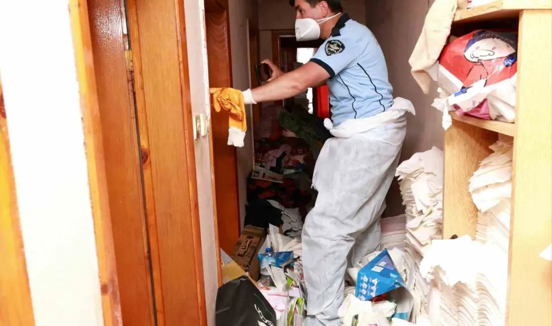 Osmangazi Belediyesi, vatandaşlardan gelen ihbar üzerine harekete geçerek tonlarca çöpün