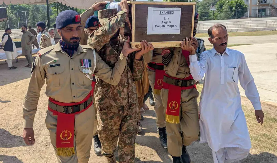 Pakistan’ın Azad Keşmir bölgesinde dün düşen askeri helikopterde 22 kişinin