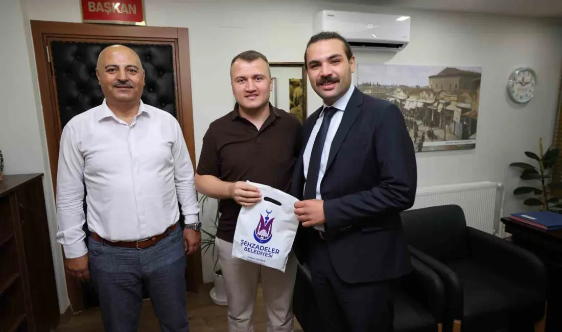 Şehzadeler Belediyesi, hafta sonu kutlanan Babalar Günü dolayısıyla bünyesinde görev