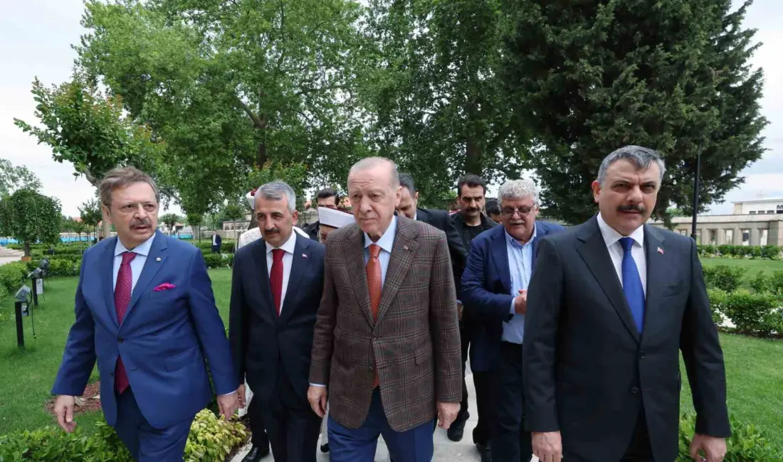 Cumhurbaşkanı Recep Tayyip Erdoğan, “Muhalefetin koltuk kavgalarıyla boşa hrcayacak tek