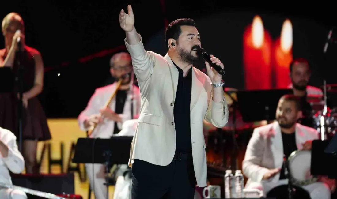 Manisa Kültür Yolu Festivali’nde sahne alan ünlü sanatçı Serkan Kaya,