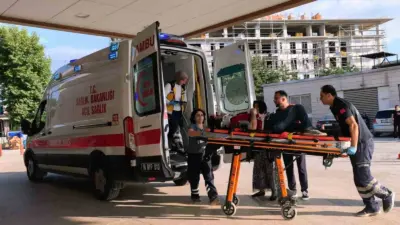 Bursa’nın İnegöl ilçesinde seyir halindeyken fenalaşan motosiklet sürücüsü, park halindeki