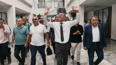 Mersin’in Silifke ilçesinde, tutuklanan Belediye Başkanı Mustafa Turgut’un görevden uzaklaştırılması