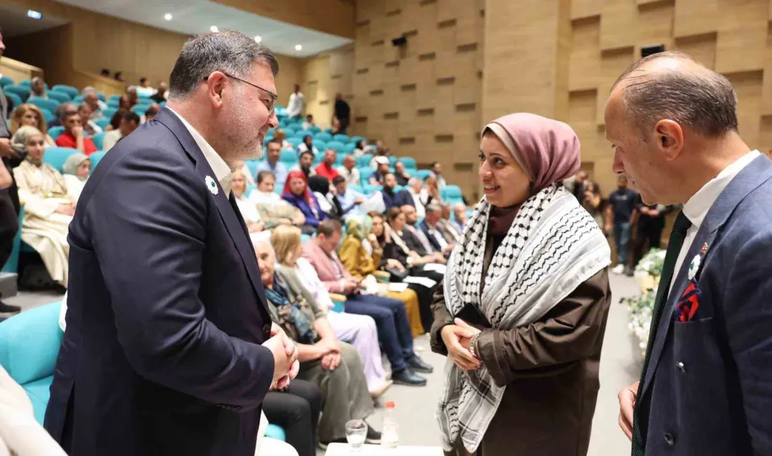 AK Parti İzmir İl Başkanlığı tarafından düzenlenen ve Gazze ile