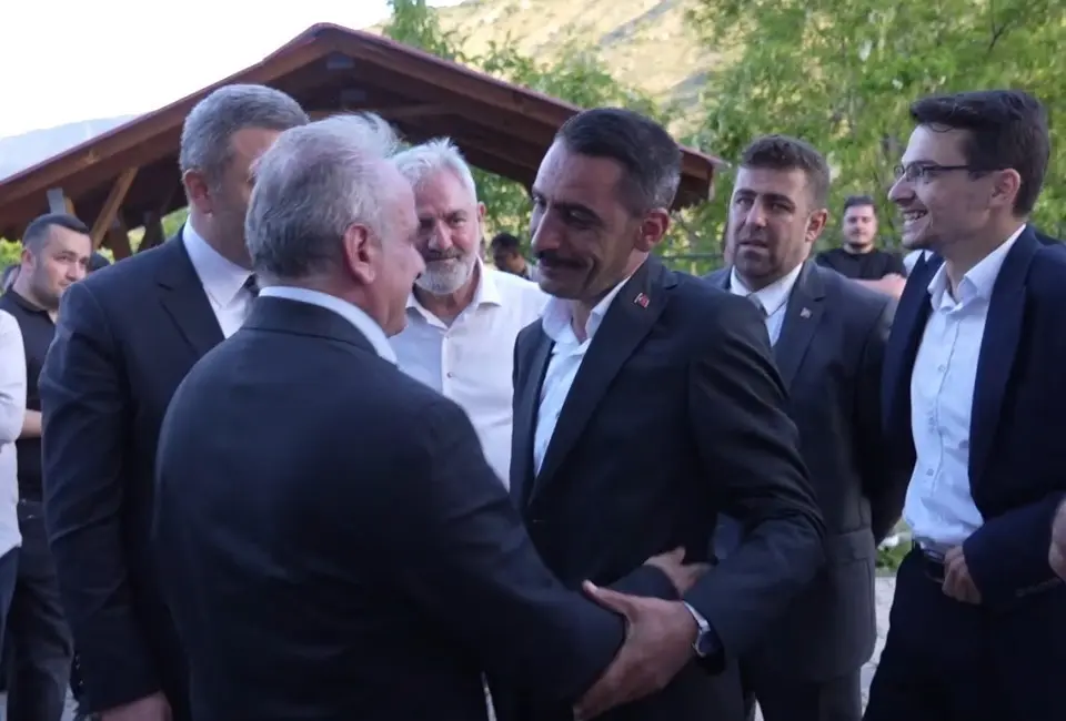 Gümüşhane’nin Tekke beldesinde yapılan belediye başkanlığı seçiminde kesin olmayan sonuçlara