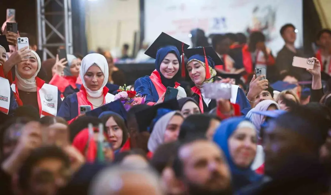 Türkiye’nin dört bir yanındaki üniversitelerde eğitimlerini tamamlayan 2 bin 800