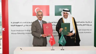 Ulaştırma ve Altyapı Bakanı Abdulkadir Uraloğlu, Riyad’da bir araya geldiği