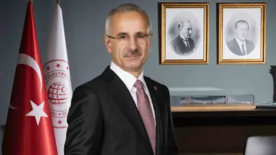 Ulaştırma ve Altyapı Bakanı Abdulkadir Uraloğlu, Halkalı-İstanbul Havalimanı-Gayrettepe metro hattının