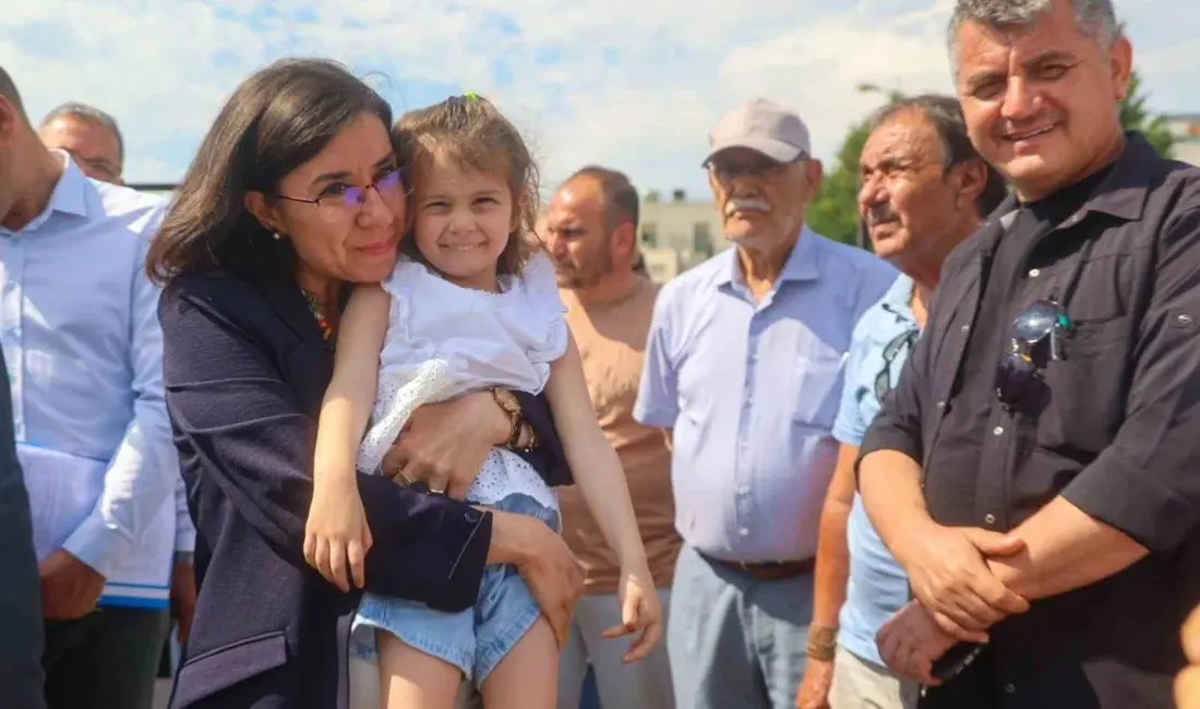 Uşak Belediye Başkan Vekili Hatice Terekeci Özkan, Sarayaltı Otobüs Durağı’nda
