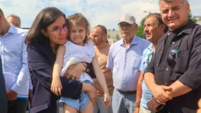 Uşak Belediye Başkan Vekili Hatice Terekeci Özkan, Sarayaltı Otobüs Durağı’nda