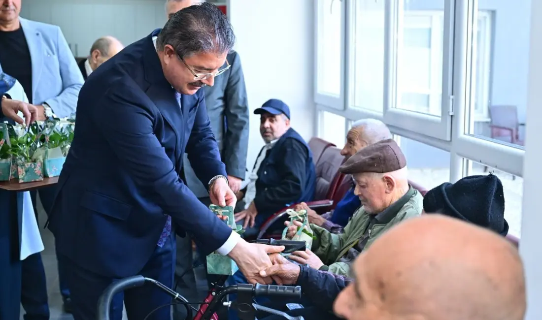 Eskişehir Valisi Erdinç Yılmaz, Babalar Günü dolayısıyla Fethi Yılmaz Sezer