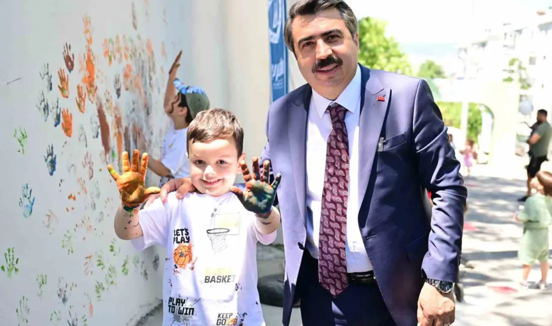 Yıldırım Belediyesi, çocukların güvenli alanlarda sosyalleşmelerini ve geleneksel sokak kültürünü