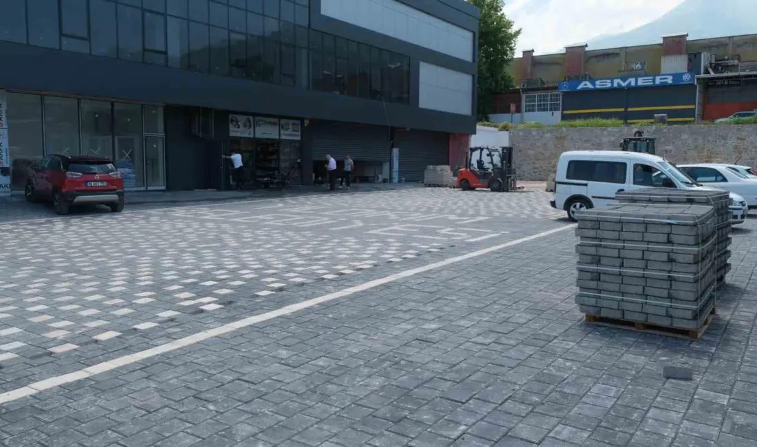 Yıldırım Belediyesi, bir taraftan Bursa’nın en büyük kentsel dönüşüm hamlesini