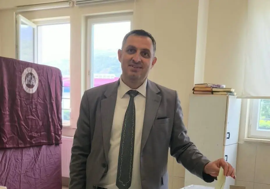 Bursa’nın Gemlik ilçesi Doktor Ziya Kaya Mahallesi’nde 4 adayın yarıştığı