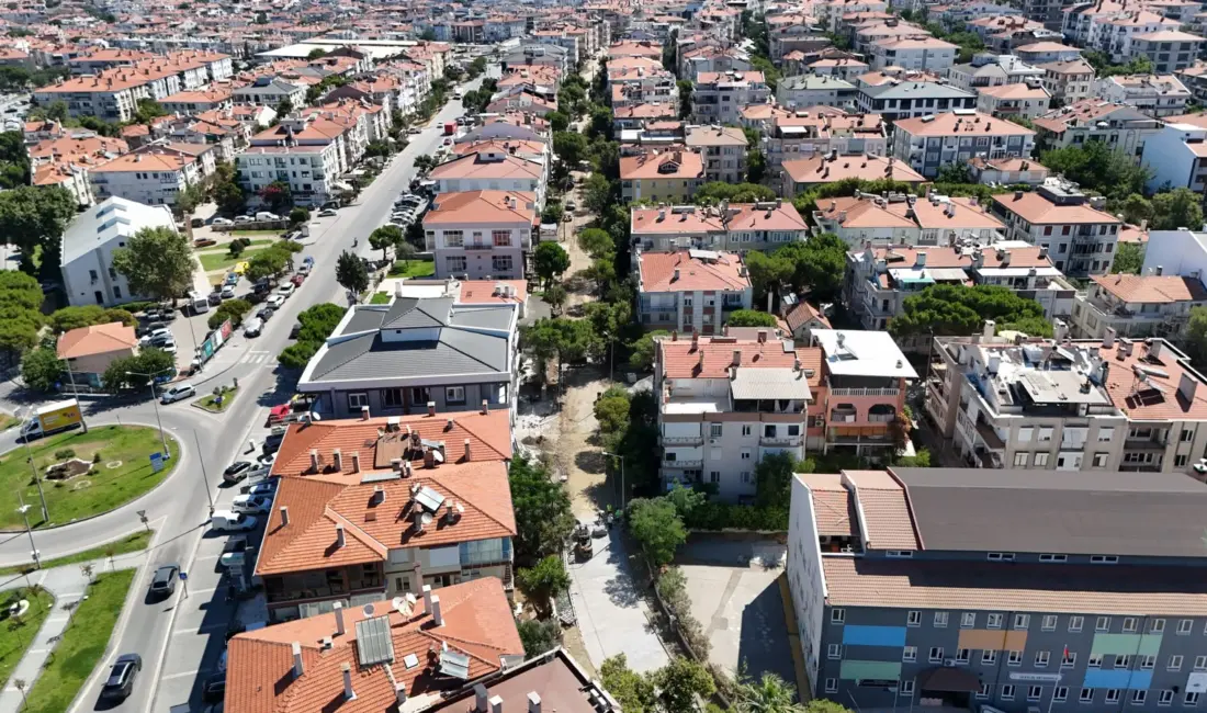 Ayvalık Belediyesi Fen İşleri Müdürlüğü ekipleri 150 Evler Mahallesi’nde kapsamlı
