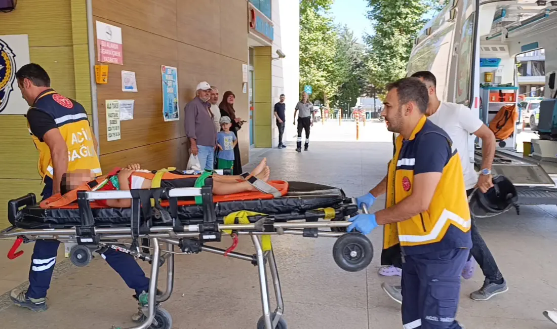 Bursa’nın İnegöl ilçesinde, 4 yaşındaki bir çocuk apartmanın ikinci katındaki