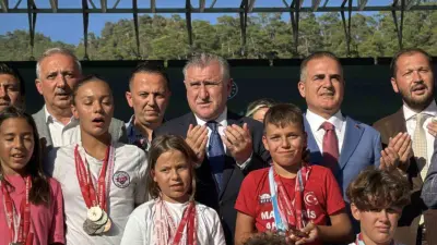 Gençlik ve Spor Bakanı Osman Aşkın Bak, Muğla genelinde tamamlanan