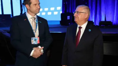 Milli Savunma Bakanı Yaşar Güler, Yeni Zelanda Savunma Bakanı Chris