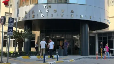 İzmir Valiliği, İçişleri Bakanlığı tarafından görevden uzaklaştırılan Balçova Belediye Başkanı