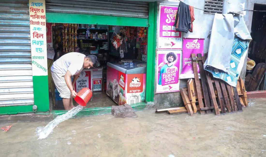 Bangladeş’te meydana gelen şiddetli muson yağışlarının neden olduğu sel ve