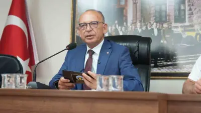 Manisa’nın Turgutlu Belediye Başkanı Çetin Akın, altyapı yatırımları için siyasi