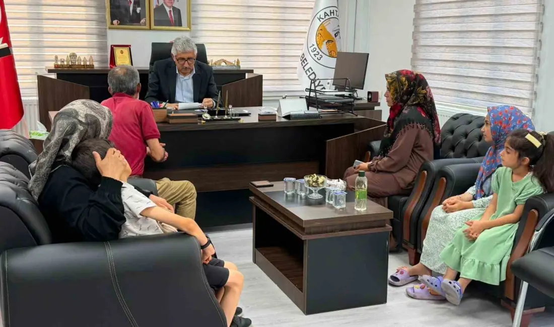 Adıyaman’ın Kâhta Belediye Başkanı Mehmet Can Hallaç, “Halk Buluşmaları” kapsamında