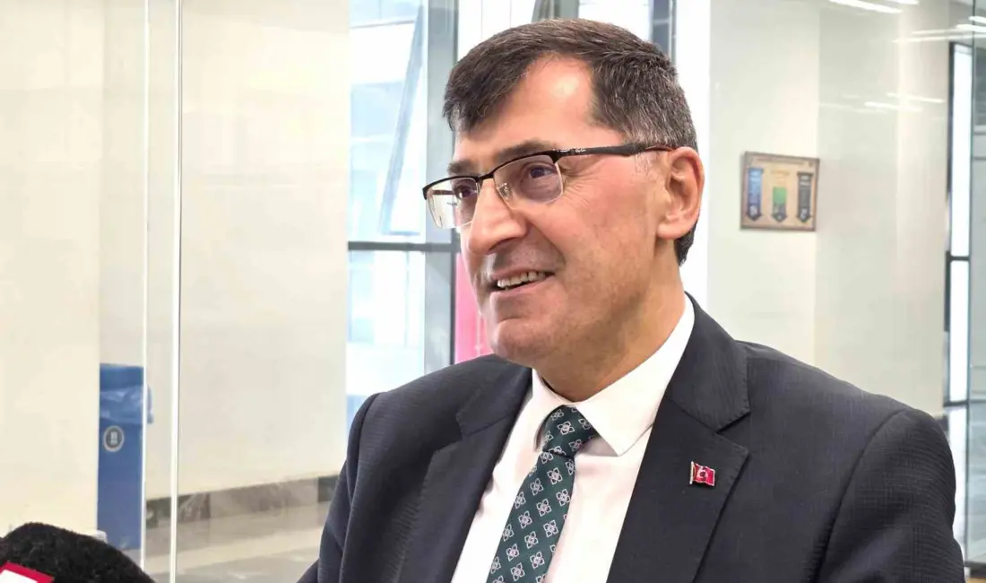 Kütahya Belediye Başkanı Eyüp Kahveci, siyasi hayatına Yeni Parti saflarında