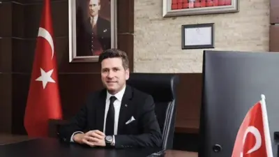 Cumhuriyet Halk Partisi’nden (CHP) istifa ederek Yeni Parti’ye geçiş yapan