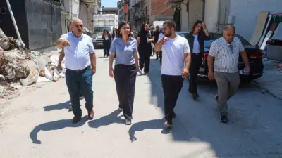 Uşak Belediye Başkan Vekili Hatice Terekeci Özkan, belediye başkan yardımcılarıyla