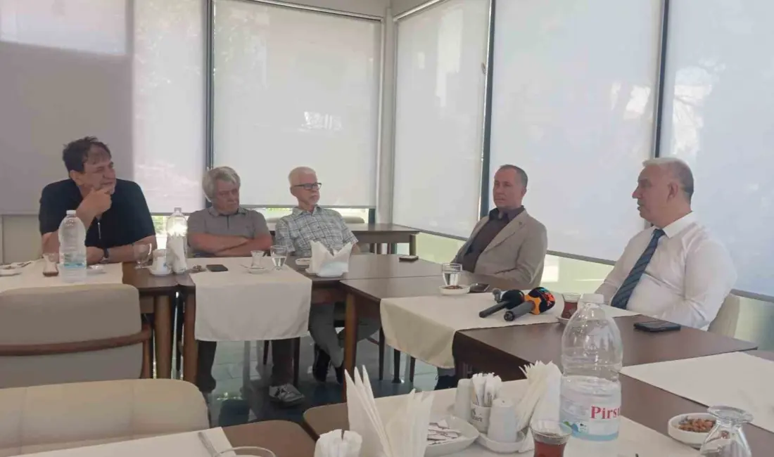 Cumhuriyet Halk Partisi’nden (CHP) istifa ederek Yeni Parti’ye katılan Bergama