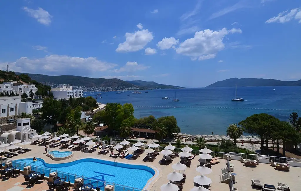 Muğla’nın Bodrum ilçesinin gözde turizm noktalarından Bardakçı Koyu’nda faaliyet gösteren