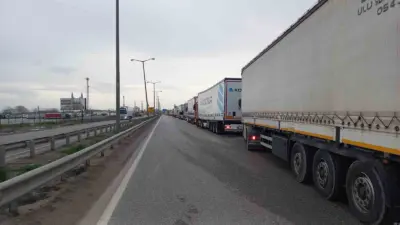 Bulgaristan’da etkisini artıran hava sıcaklıkları nedeniyle ağır tonajlı araçlara geçici