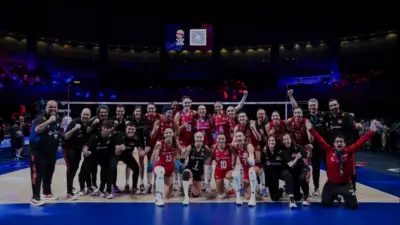 İletişim Başkanı Burhanettin Duran, Çin'i mağlup ederek finale yükselen A
