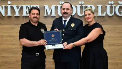 Bursa İl Emniyet Müdürlüğü’nde bir üst rütbeye terfi eden 105