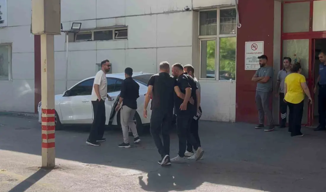 Ahbap Derneği’ne yönelik soruşturma kapsamında Bursa’da gözaltına alınan sanatçı Haluk