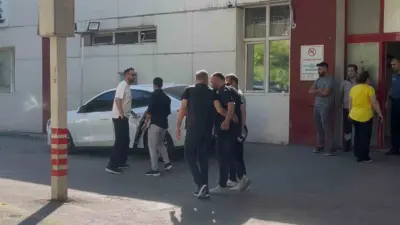 Ahbap Derneği’ne yönelik soruşturma kapsamında Bursa’da gözaltına alınan sanatçı Haluk