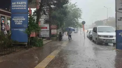 Bursa’da bir anda etkisini artıran etkili yağış sonrası yollar göle