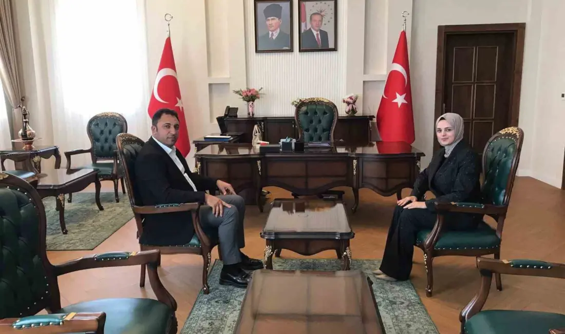 Kuluncak Belediye Başkanı Erhan Cengiz, ilçede göreve başlayan Kuluncak Kaymakamı
