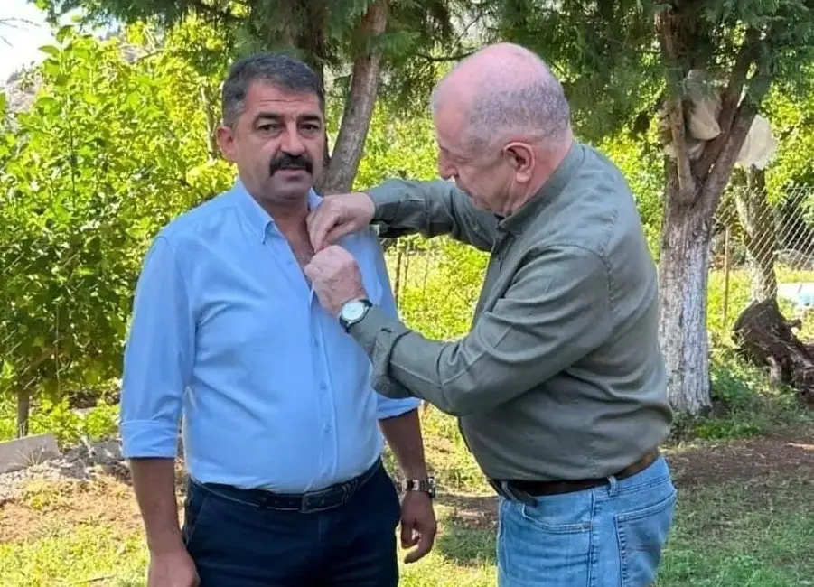 Denizli’nin Kale Belediye Başkanı Erkan Hayla, Zafer Partisi Genel Başkanı
