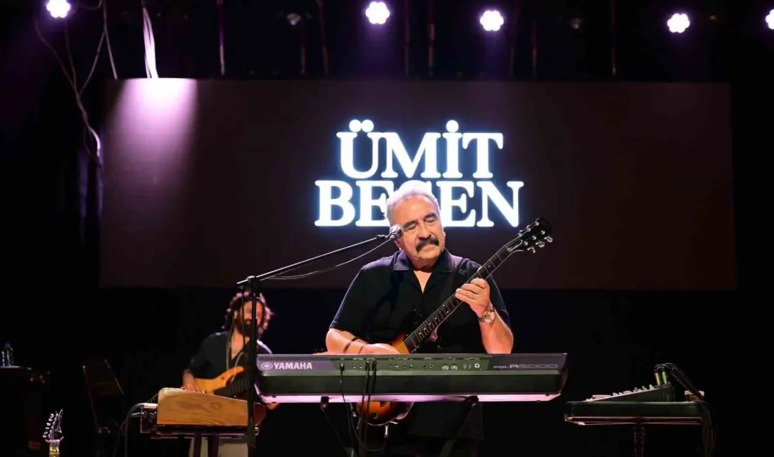 Aydın Büyükşehir Belediyesi’nin Yaz Konserleri kapsamında Didim’de sahne alan Ümit