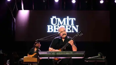 Aydın Büyükşehir Belediyesi’nin Yaz Konserleri kapsamında Didim’de sahne alan Ümit