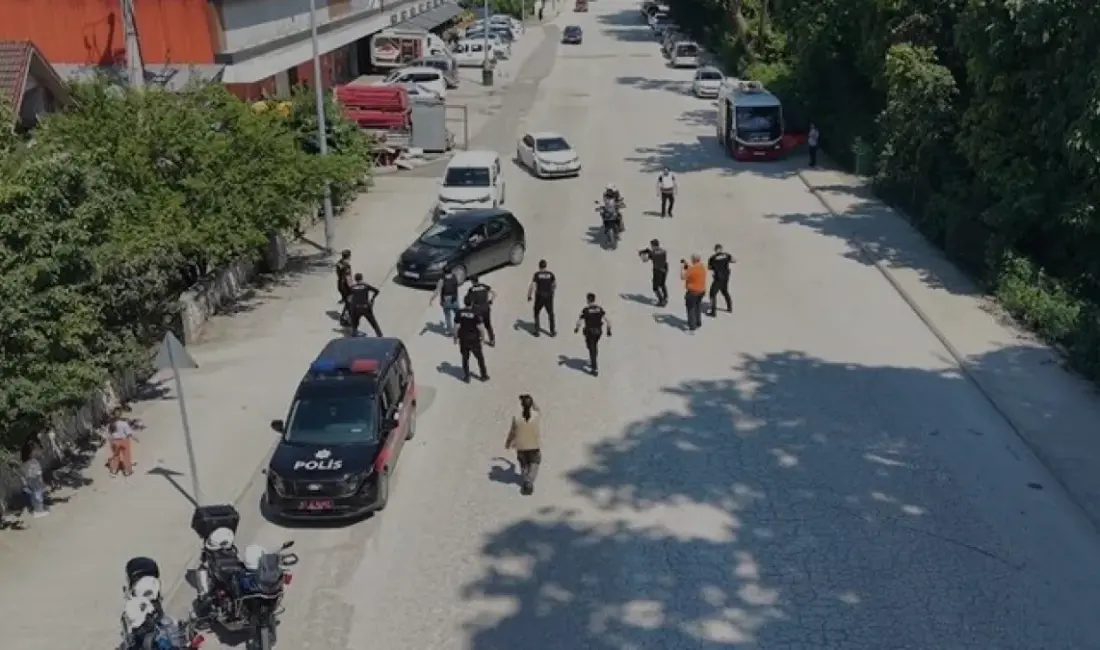 Düzce'de düzenlenen polis tatbikatını gerçek sanan iki kız çocuğu, emniyet